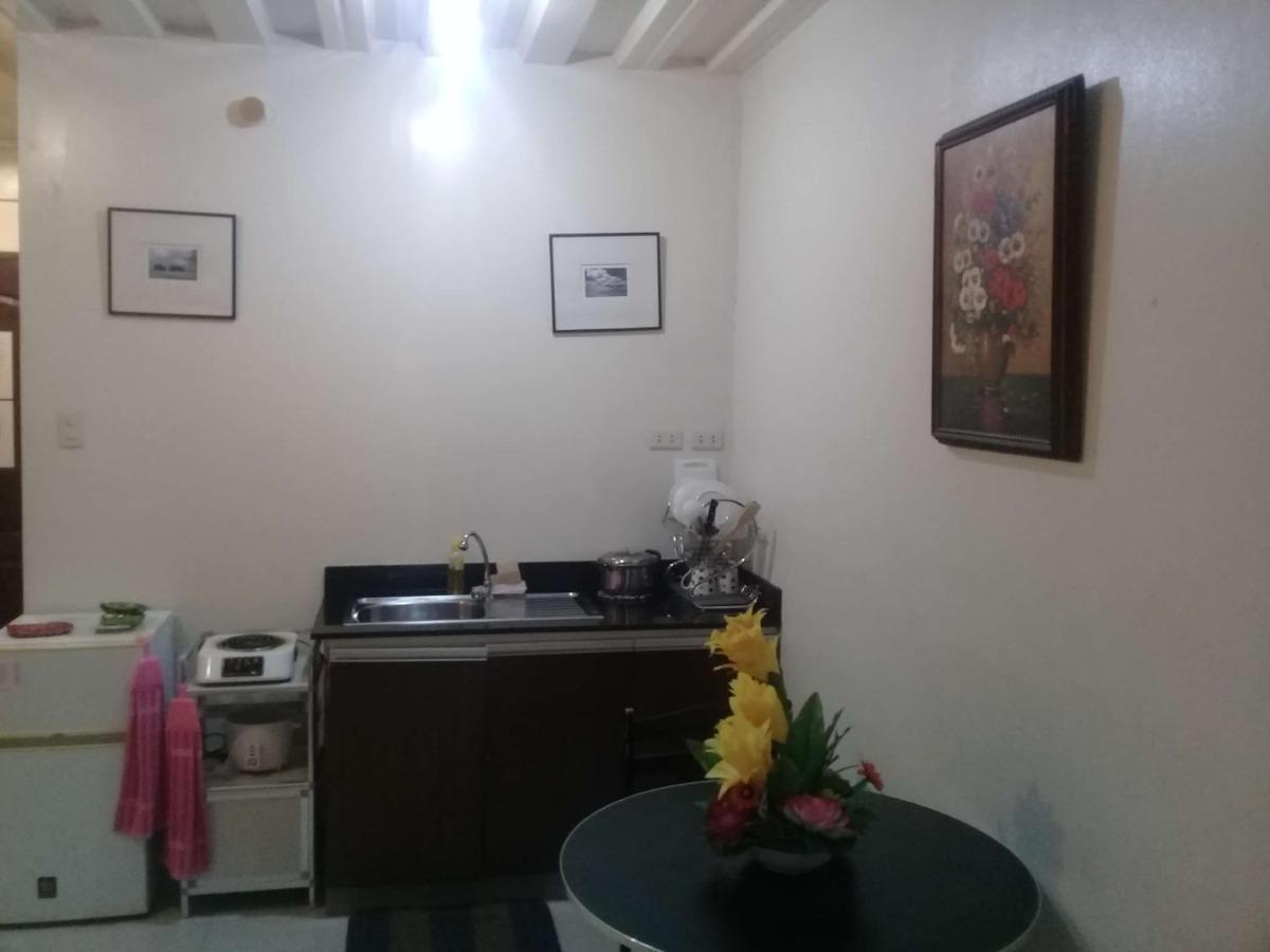 Ekonumi Rooms At Moonwalk Paranaque Paranaque City Buitenkant foto