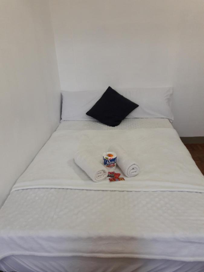 Ekonumi Rooms At Moonwalk Paranaque Paranaque City Buitenkant foto